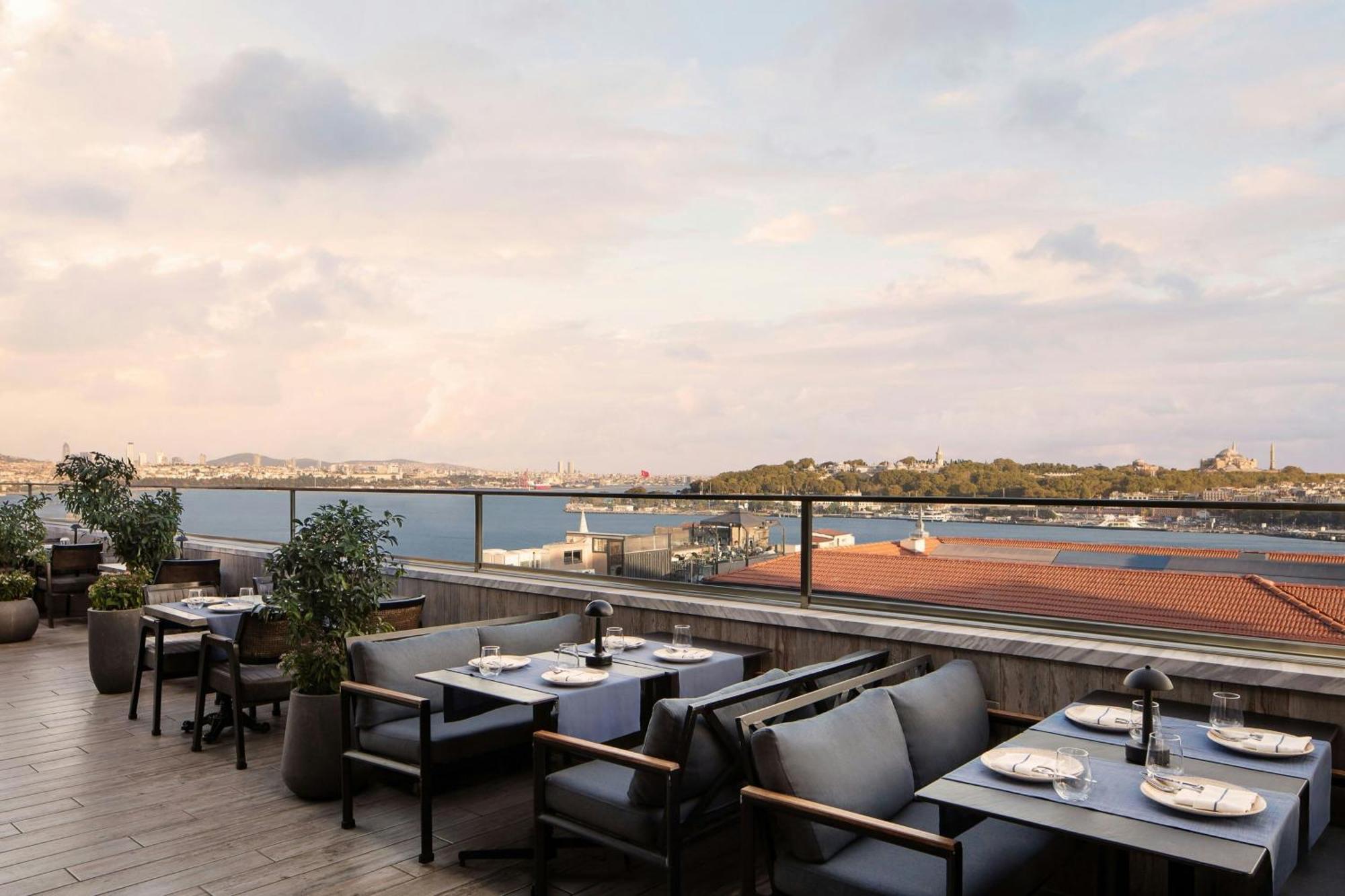 Decamondo Galata, A Tribute Portfolio Hotel Istanbulská provincie Exteriér fotografie The view from the rooftop